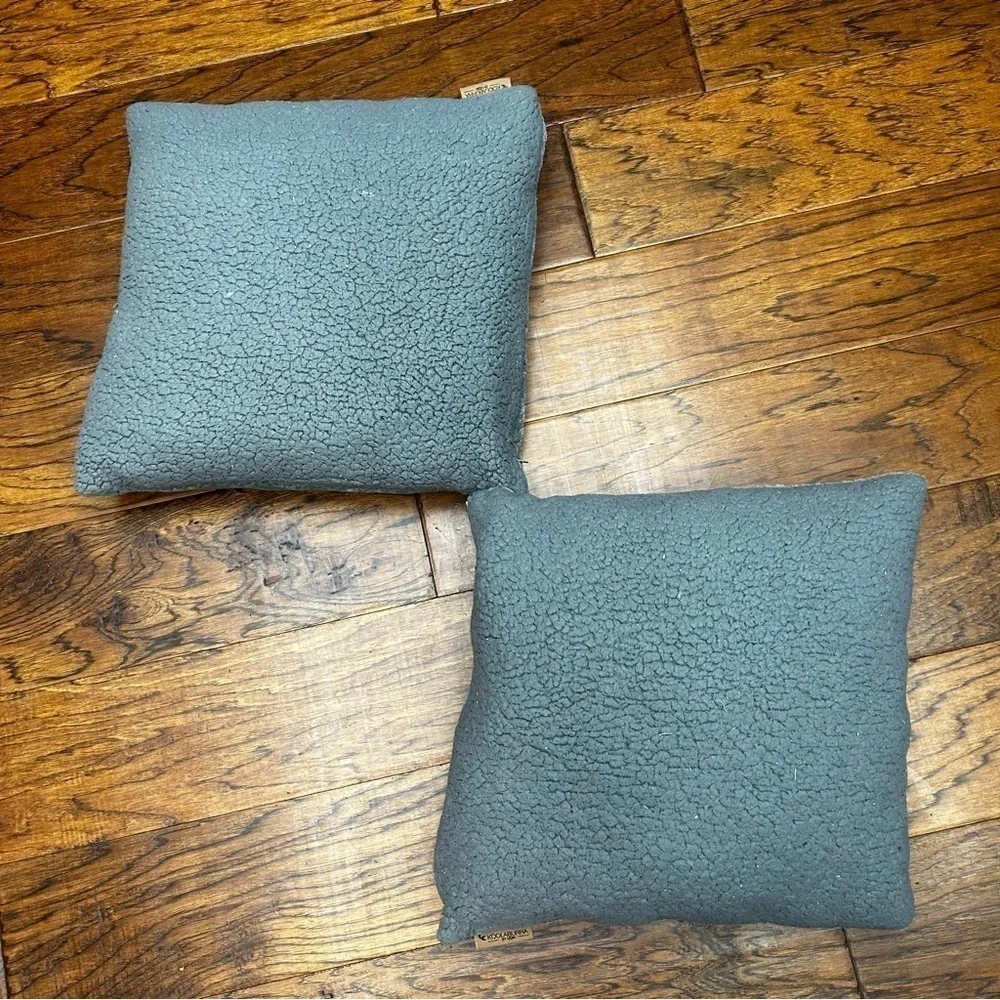 Koolaburra by‎ UGG throw pillows